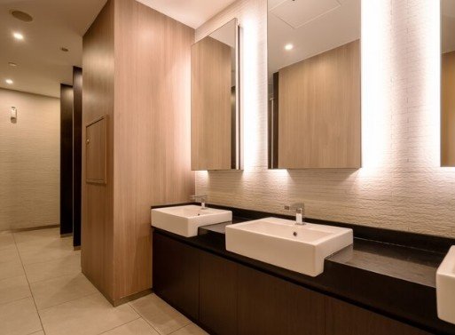 How Do the Best Mirror Lights Manufacturers in Ghaziabad Ensure Product Quality at Xenus Global India?