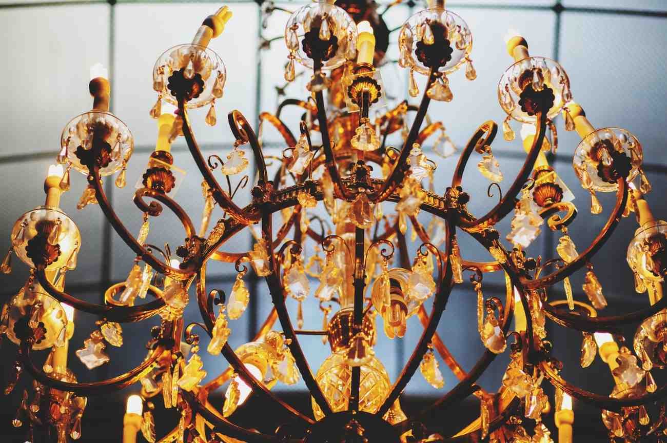 Which Types of Chandeliers Are Best for Modern Homes?