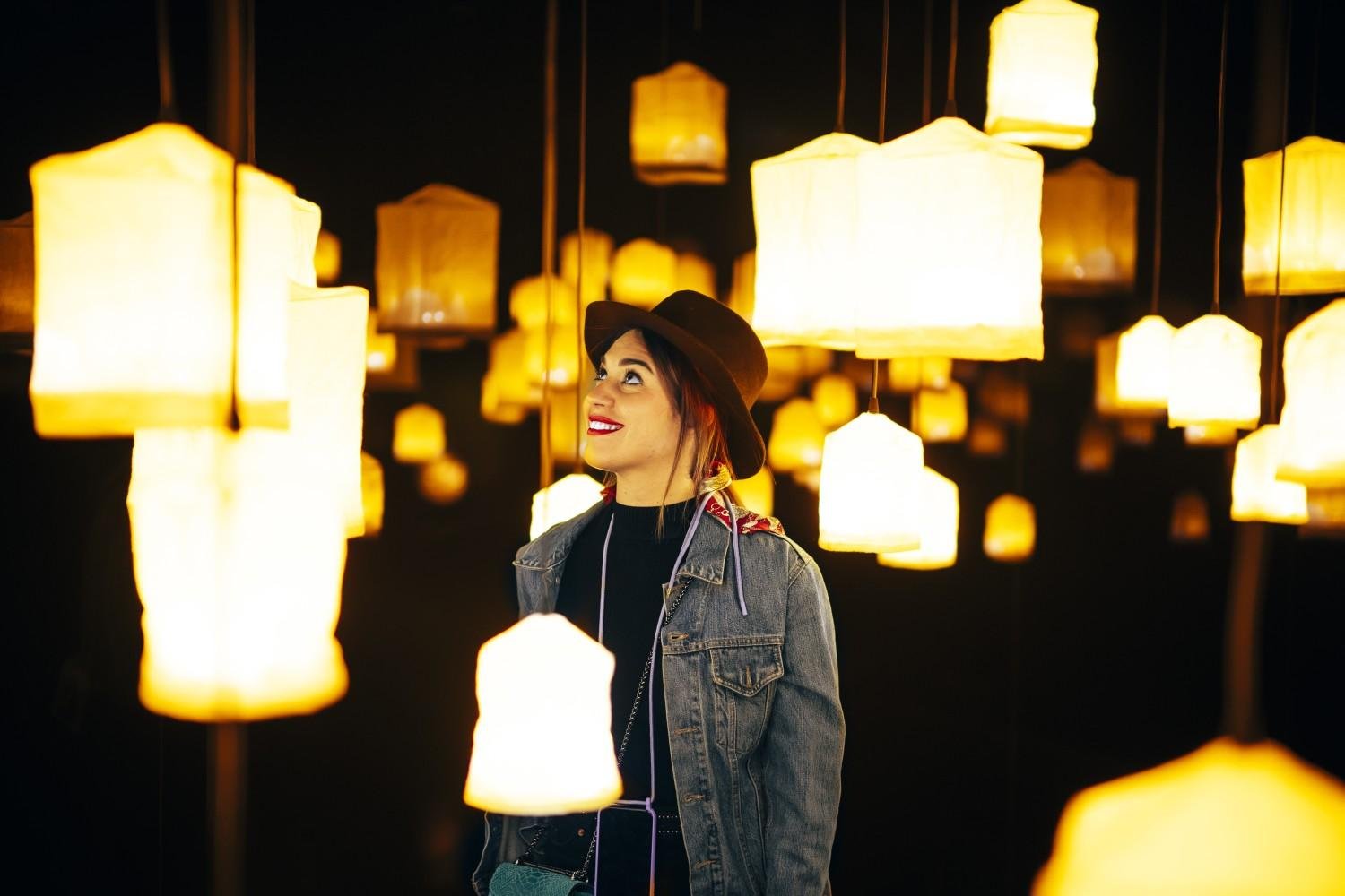 What are the latest fancy light designs trending in Ghaziabad homes?