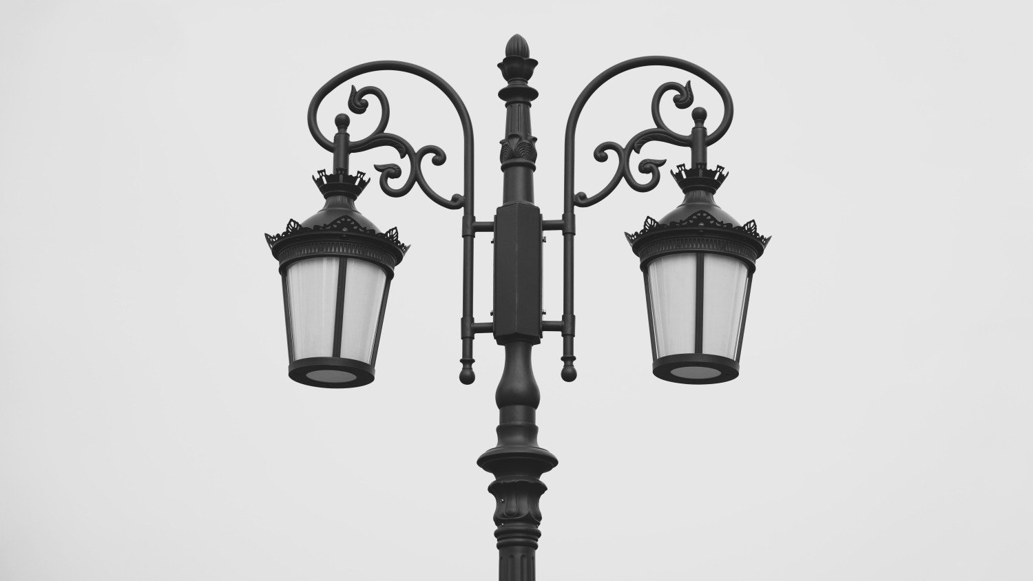 Are Cast Iron Lamp Posts Suitable for Parks, Gardens, Roads, and Public Areas?
