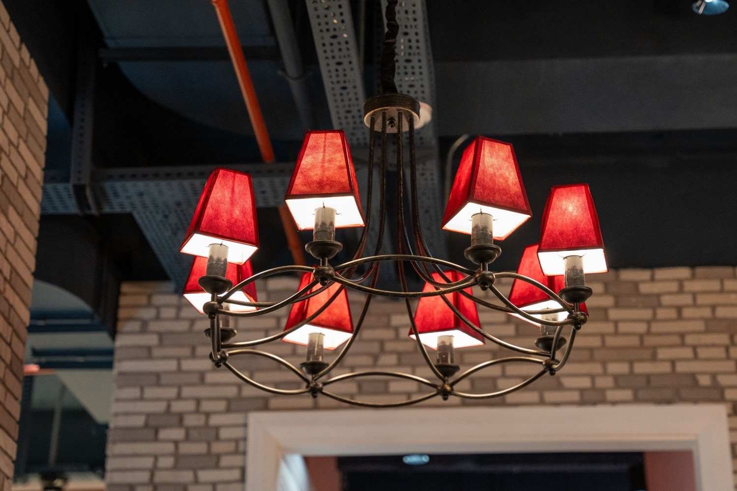 What Types of Chandeliers Are Available at Xenus Global India?
